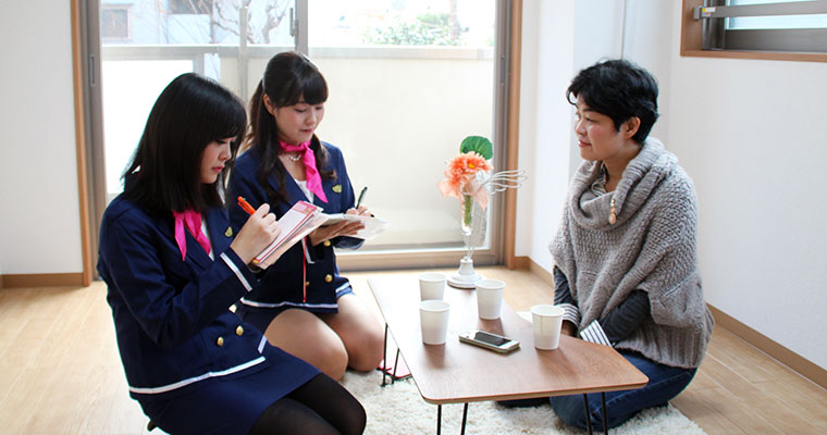 ウチコミ!女子と話をする内村オーナー