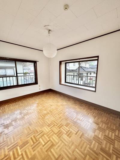 ２Ｆ洋室。クロス貼替え済み(Ｒ８.４月)。