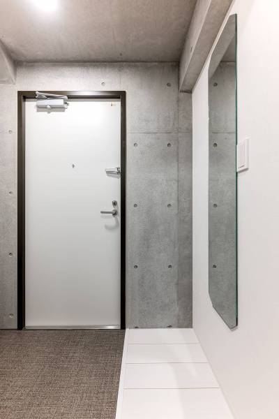 玄関の横には風水を意識した八角形があり、運気もアップ‼️