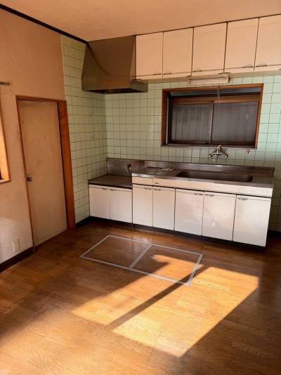 1階キッチン（現在修繕中）