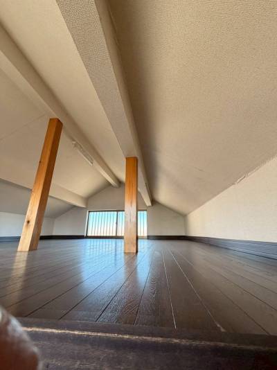 3階、納戸（グルニエ）