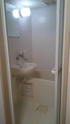 お風呂です。バストイレ別です。