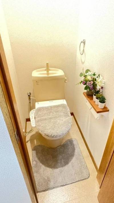 温水便座も完備。寒い時期でも気になりません。