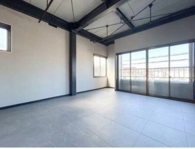 新町ビル2階内観