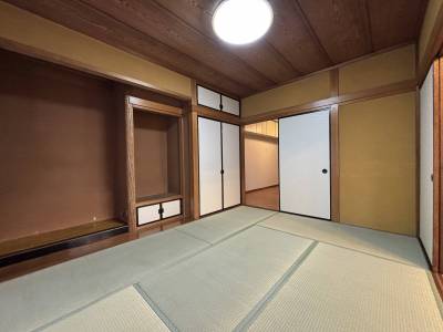 床の間の付いた和室です！いぐさの香りに癒されますね！