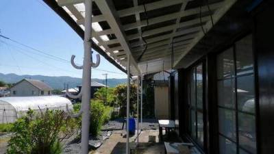 屋根付きポーチ部分、洗濯物干し場所