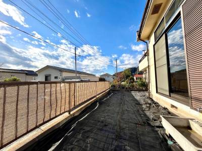 大きな庭付き。ガーデニング、家庭菜園に