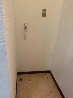 室内洗濯機置場で便利です♪