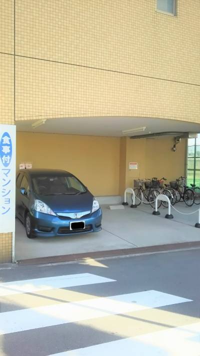 専用駐車場（2台分有）