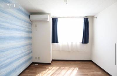 大きな窓で明るいお部屋です！