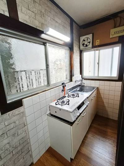 新品の2口ガスコンロとシングルレバー混合水栓は魅力的！