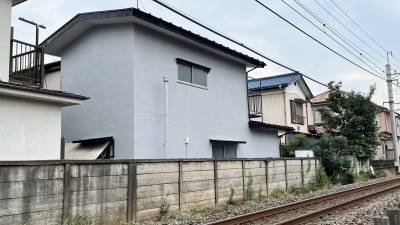 建物裏側(線路側)です。