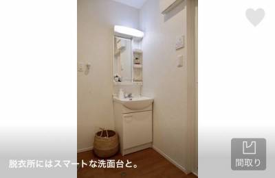 脱衣所にはスマートな洗面台。