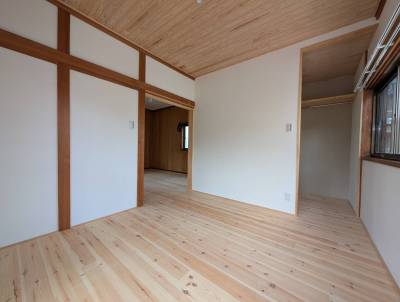 2F洋室も広々空間。クローゼットも完備