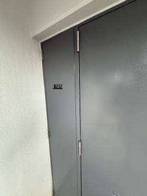 重厚感のあるオシャレな玄関
