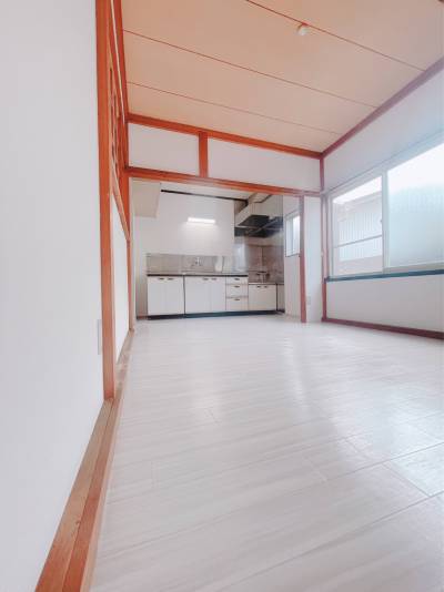 心地よい風が抜けて陽だまりに包まれるダイニングキッチン♪