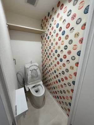 節水型トイレウォシュレット付き　ディズニー柄クロス