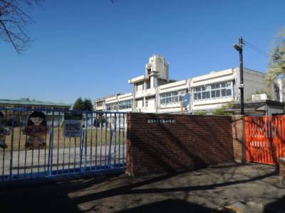枚方市立高陵小学校まで徒歩9分