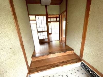 広々とした玄関