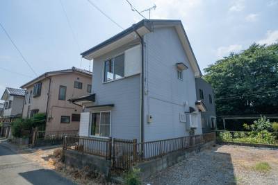 隣家との距離もあり、開放的な物件です