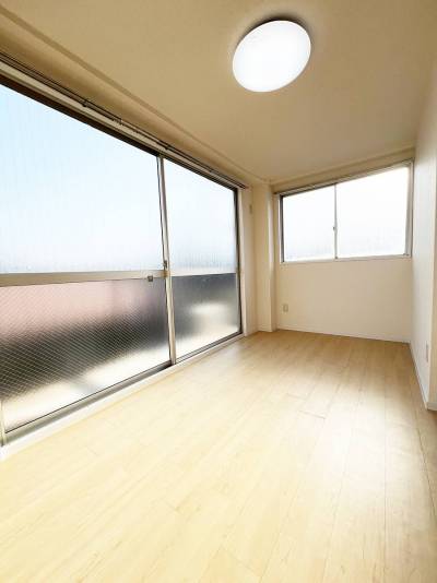 日当たり良好　最上階角部屋　東南向き　