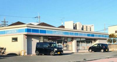 ローソン八幡久保田店徒歩7分

