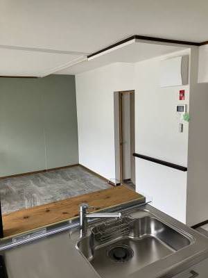 キッチンからリビング