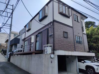 角地物件、反対は駐車場のため風通し良好
