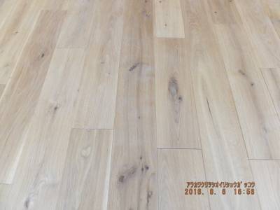 純国産の床材