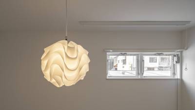 高窓から差し込むひだまりがとても心地よいですよ♪