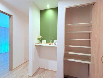 玄関にはシューズクローゼットがあり、たくさん収納もできます。