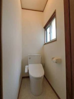 トイレも新しくなりました♪
もちろん温水洗浄便座です。