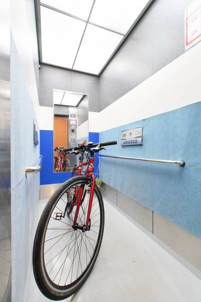 EVは自転車も運べる大型です