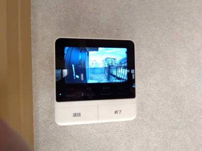 ドアホンも完備！スマホにも転送可能で、遠隔でも接客できます♪