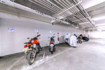 敷地内バイク置き場