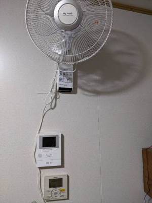 壁掛け扇風機　テレビモニターインターホン　床暖房リモコン