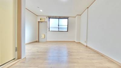 日光も入りやすい明るいお部屋です！