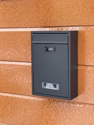 ポストも交換済み。