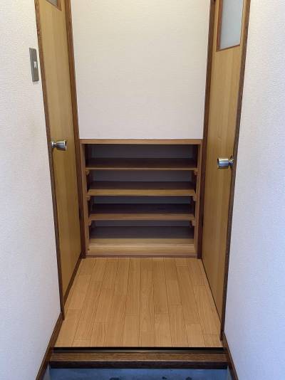 玄関にはたっぷりシューズボックスです。