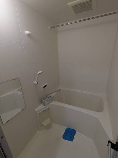 サーモ水栓新品とランドリーパイプ追加済。お湯はり機能有。