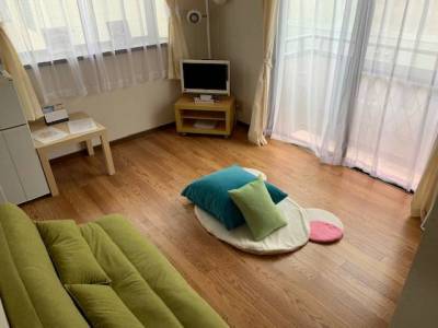 南向きの明るい２面採光のお部屋です♪