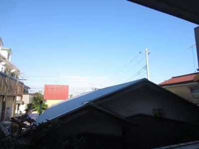 お部屋からの青空♫