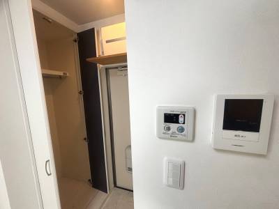 モニター付きインターホンで来客を確認♪