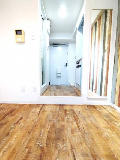 　　(^.^)　(^.^)　(^.^)