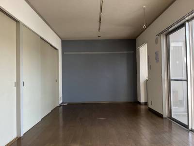 ♬広々ＬＤＫ②♬新品アクセントクロス、天井シーリング電源！