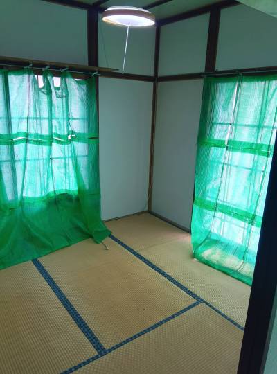 東側和室　6畳　南窓角部屋