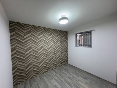 1階の端のお部屋なので集中できる仕事部屋にも◎