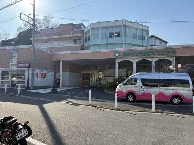 ふれあい鶴見ホスピタル
　徒歩圏内の総合病院です