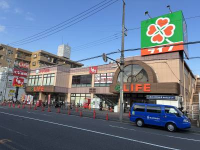 メガドンキの蓮向かいにあります