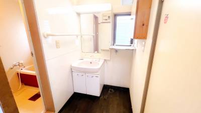 独立洗面台設置してます